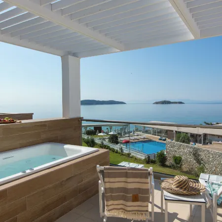 Kassandra Bay Resort, Suites & Spa