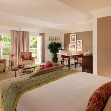 The Beverly Hills Hotel - Dorchester Collection Отели рядом с достопримечательностью «Golden Triangle»