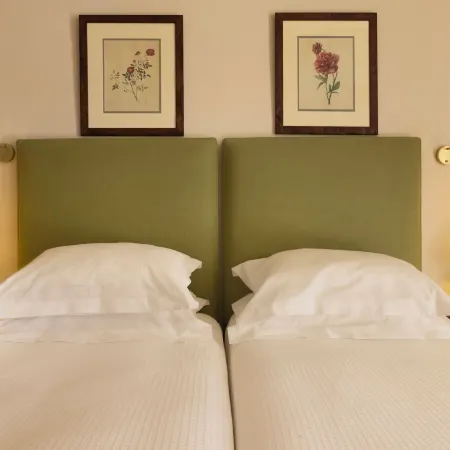 Dorion Hotel