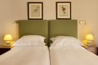 Dorion Hotel