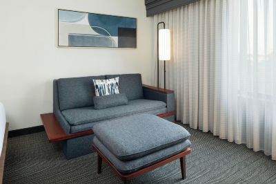 キングルーム(ソファーベッド付) コートヤード・ノックスビル・エアポート・アルコアの写真