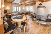 Landhotel Endhart - Pek Hotel Betriebs GmbH Hotels in Eresing