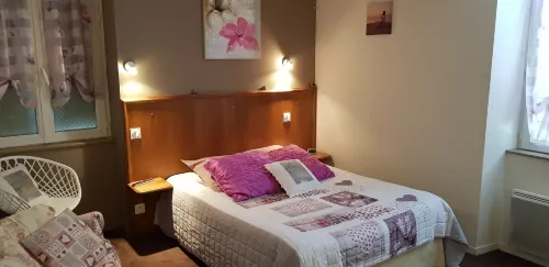 Au Bosquet Fleuri Hotels in Yzeures-sur-Creuse
