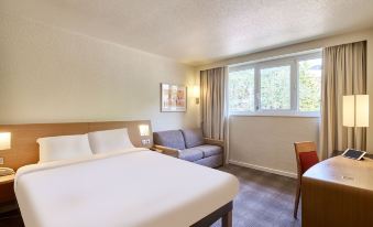 B&B Hotel Cergy Port 4 étoiles