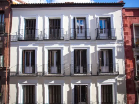 Gran Central Suites Hotels near Edificio Espana