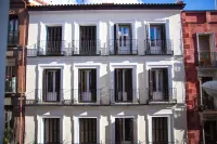 Gran Central Suites Hotels near Edificio Espana