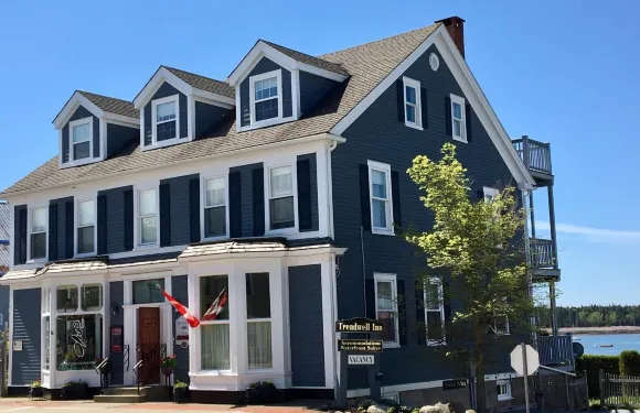 特雷德威爾旅館