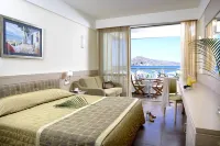 Thalassa Beach Resort - balcón