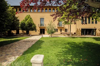 Les Clarisses Boutique Hotel Hôtels à : Osona