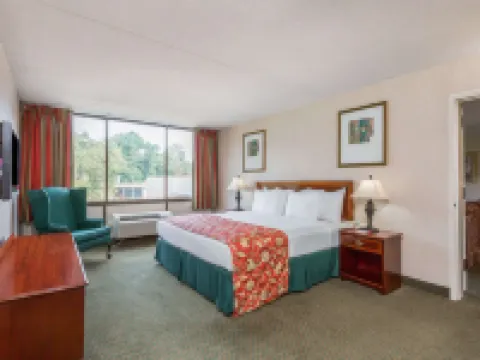 Ramada by Wyndham Triangle/Quantico Hotels in Triangle