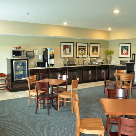 Brookstone Lodge & Suites