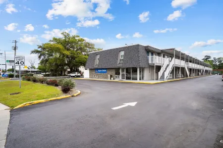 Studio 6 Wilmington, NC