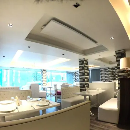Jewel Kongchen Retreat & Spa