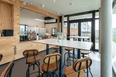 A2 Hotels Denkendorf - Airport & Messe Отели в г. Кёнген