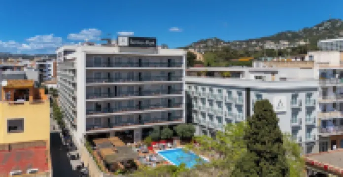 Aqua Hotel Bertran Park