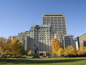 Lord Elgin Hotel