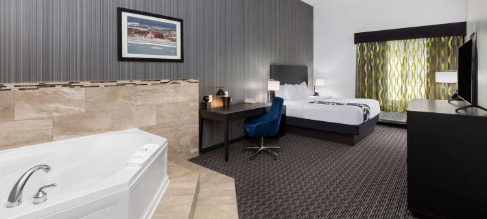 La Quinta Inn & Suites by Wyndham Austin - Cedar Park Hotéis em Williamson County