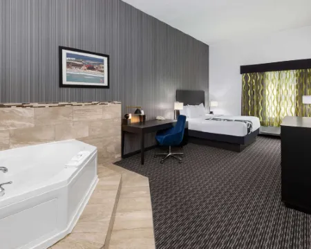 La Quinta Inn & Suites by Wyndham Austin - Cedar Park Hotels in Cedar Park
