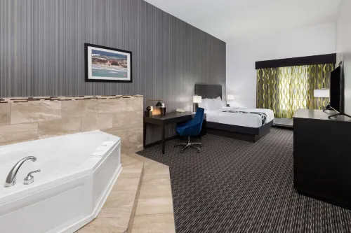 La Quinta Inn & Suites by Wyndham Austin - Cedar Park Hotels in Cedar Park