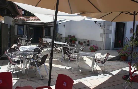 辛科卡斯塔諾斯酒店