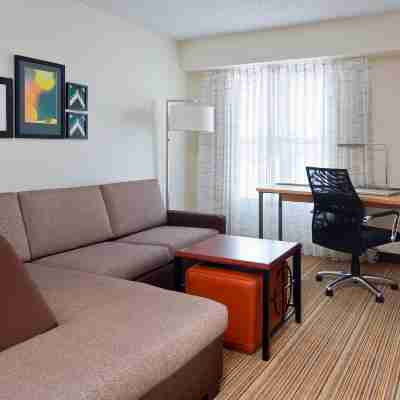 Residence Inn Canton Rooms