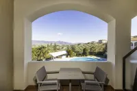 Heaven Hotel Thessaloniki Airport - Mountain view