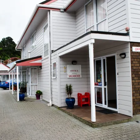 Settlers Motor Lodge Отели в г. Ловер Хатт