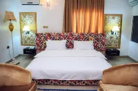 Lukeville Suites