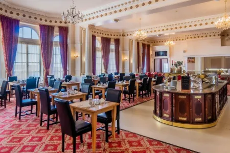 The Grand Burstin Hotel Отели рядом со станцией Folkestone Central Railway Station