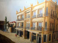 New Imperial Hotel Отели рядом с достопримечательностью «Лифт времени»