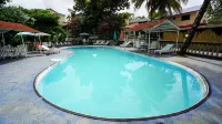 The Family Kingdom Resort - piscina