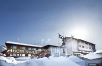 Hotel Sisimiut Hotels near Aasivissuit – Nipisat. Inuit Hunting Ground between Ice and Sea - UNESCO