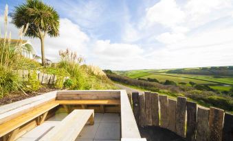 Mawgan Porth Apartments