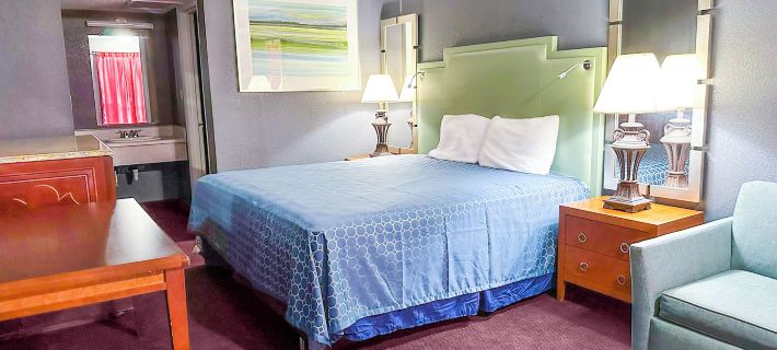 Hahira Inn by OYO Near Valdosta Отели в г. Лаундс