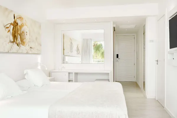 Iberostar Waves Cristina Habitaciones Photos