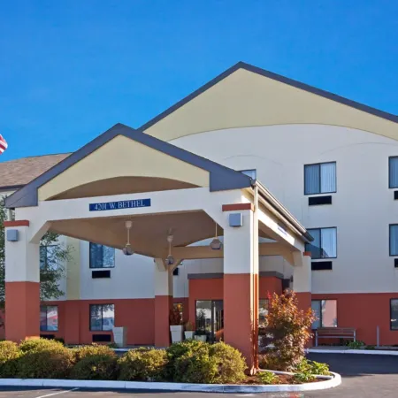 MUNCIE PLACE HOTEL & SUITES by IHG