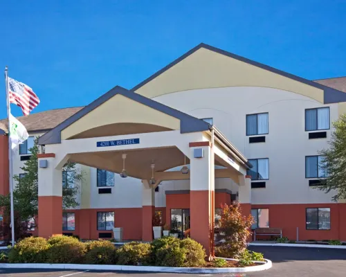 MUNCIE PLACE HOTEL & SUITES by IHG Hotels in Muncie
