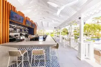 Royal West Indies - bar