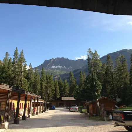 Grizzly Lodge