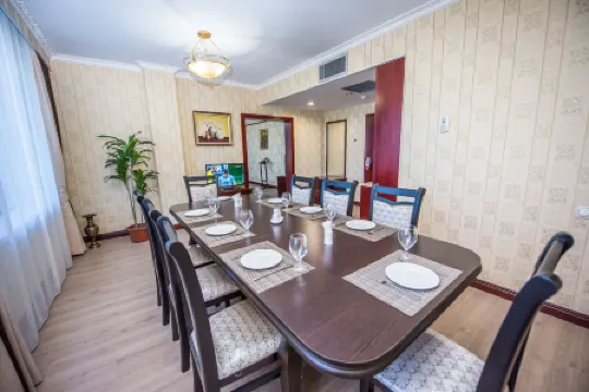 G Empire hotel Отели рядом с достопримечательностью «Музей Первого Президента Республики Казахстан»