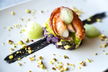 Hotel Ristorante Primavera Отели рядом с достопримечательностью «Piazza del Popolo»