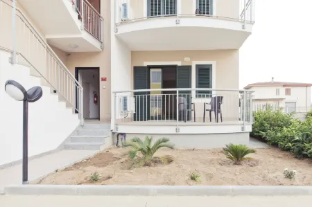 Longomare Отели рядом с достопримечательностью «Castello Ducale»