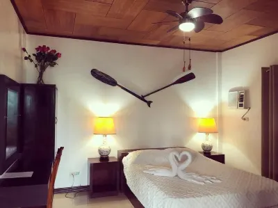 판단 비치 리조트 Duyong Beach GlampSite 주변 호텔