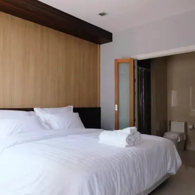 Schon Hotels near Wat Tha Chai