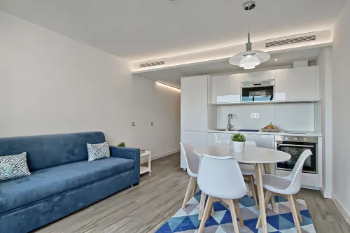 Carihuela Suites - Airport Shuttle