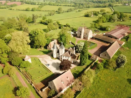 Château de Clusors Hotels in Ygrande
