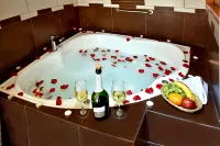 Hotel Polo Cusco Suites - Hot Tub