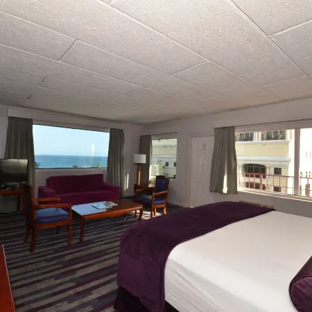 Sea Club Ocean Resort Отели рядом с достопримечательностью «Боннет Хаус Музеум & Гарденс»