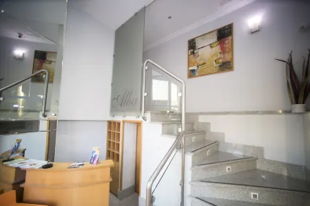 Hotel Alba Отели рядом с достопримечательностью «Monasterio de San Juan de Duero»