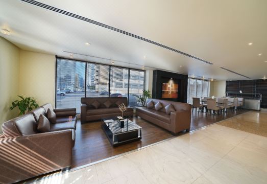 아부다비 몰 내부